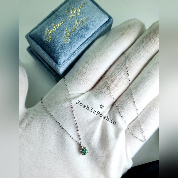 Cyan Moissanite solitaire pendant necklace in sterling silver - Picture 7 of 12